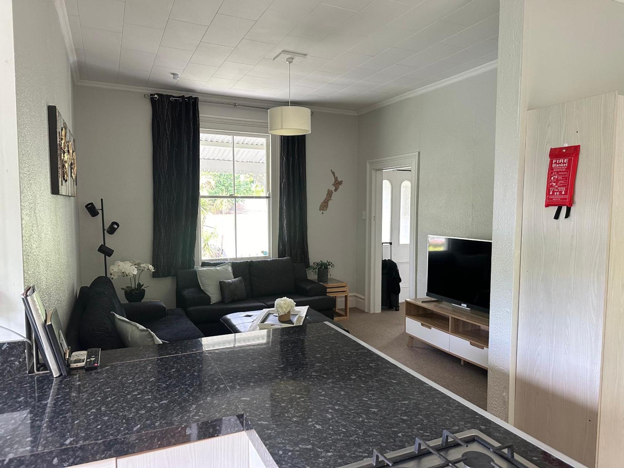 Renwick In The City Nelson, 10Min Walk To City Centre, Full Kitchen, Fast Fibre Wifi, Drive 13Min To Airport, 5Min To Hospital, Quiet Street, Dog Friendly Eksteriør billede